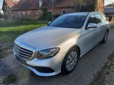Mercedes E220