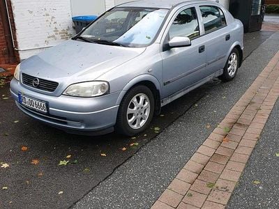Gebraucht Opel Astra 88 PS (64 kW) 2002 Silber Limousine