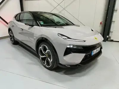 Usata Lotus Eletre 675 kW (918 CV) 2023 Grigio SUV