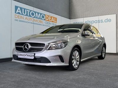 gebraucht Mercedes A180 Style AUTOMATIK NAV SHZ TEMPOMAT ALU PDC vo+hi