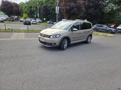 VW Touran Cross