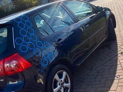 Gebraucht VW Golf V 119 PS (87 kW) 2004 Blau Kleinwagen