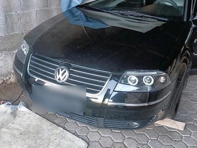 Schwarz Gebraucht 2001 VW Passat Kombi | 1.111 € (Guter Preis)
