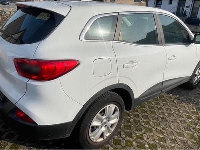 Gebraucht Renault Kadjar 131 PS (96 kW) 2015 Weiß SUV