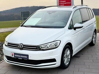 Weiß Gebraucht 2023 VW Touran Comfortline Van / Kleinbus | 30.220 € (Fairer Preis)