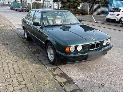 Gebraucht BMW 525 140 PS (102 kW) 1993 Grün Limousine