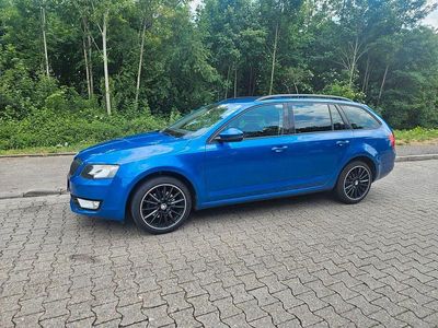 Gebraucht Skoda Octavia Ambition 150 PS (110 kW) 2017 Blau Kombi