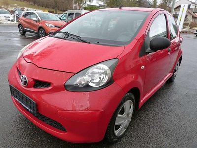 Gebraucht Toyota Aygo 68 PS (50 kW) 2008 Rot Kleinwagen