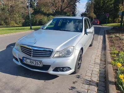 Gebraucht Mercedes C220 Avantgarde 170 PS (125 kW) 2011 Silber Limousine