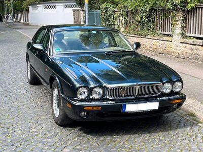 Jaguar XJ8