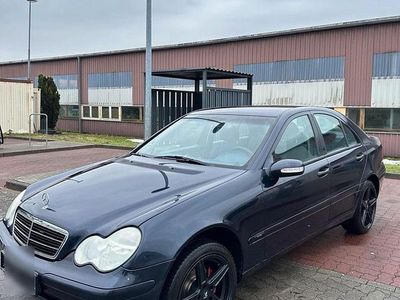 Gebraucht Mercedes C180 129 PS (94 kW) 2001 Blau Limousine