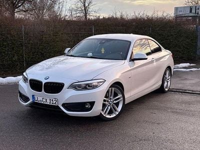 Weiß Gebraucht 2017 BMW 220 Sport Line Coupé | 16.499 € (Fairer Preis)
