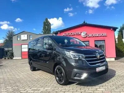 Gebraucht Renault Trafic Life 150 PS (110 kW) 2021 Schwarz Van / Kleinbus