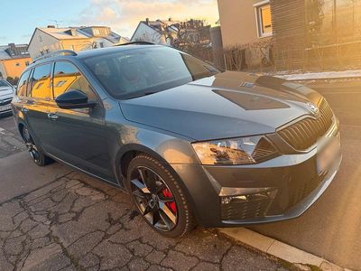 Grau Gebraucht 2015 Skoda Octavia RS Kombi | 14.299 € (Teuer)