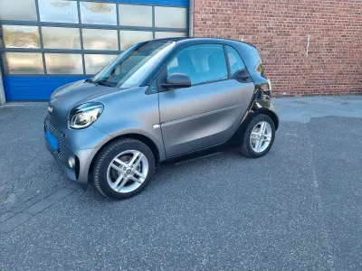 Usata Smart ForTwo Coupé Exclusive 60 kW (82 CV) 2022 Grigio Utilitaria