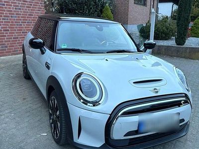 Usata Mini Cooper SE 135 kW (184 CV) 2022 Argento Utilitaria