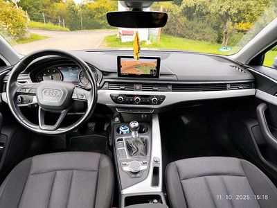 Grau Gebraucht 2016 Audi A4 Kombi | 14.400 € (Teuer)