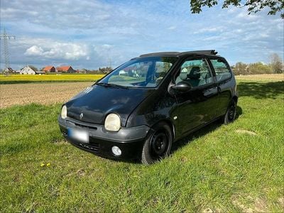 Second-hand Renault Twingo 58 CP (42 kW) 2002 Negru Hatchback