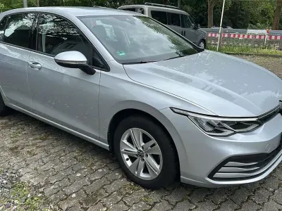 Gebraucht VW Golf VIII Life 116 PS (85 kW) 2021 Silber Limousine