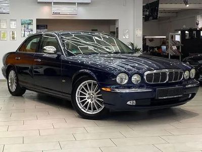 Usata Jaguar XJ6 Classic 207 CV (152 kW) 2006 Blu Berlina