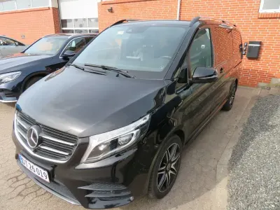 Używany Mercedes V220 Exclusive 190 KM (139 kW) 2019 Czarny Minivan