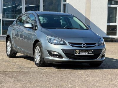 Gebraucht Opel Astra Selection 101 PS (74 kW) 2013 Silber Limousine