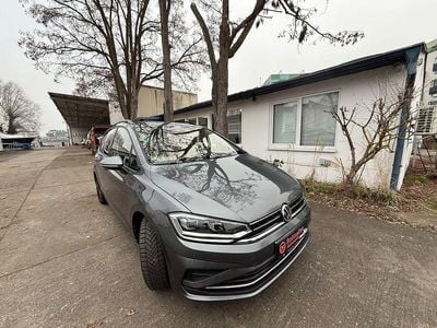 Gebraucht VW Golf VII Comfortline 131 PS (96 kW) 2019 Grau Limousine