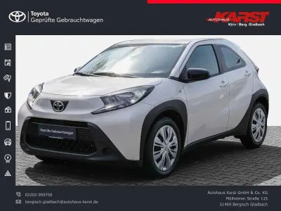 Gebraucht Toyota Aygo X Play 72 PS (52 kW) 2022 Schneeweiß SUV