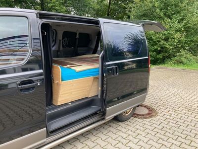 Hyundai H-1