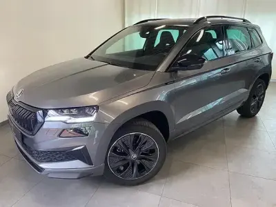 Neu Skoda Karoq SportLine 150 PS (110 kW) 2026 Graphitegrau SUV