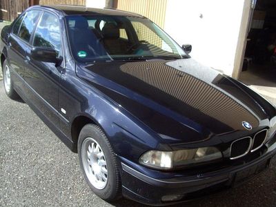 BMW 528