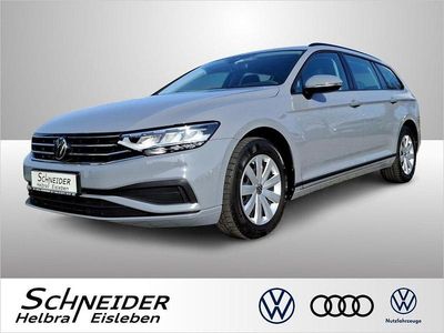 Gebraucht VW Passat Basis 150 PS (110 kW) 2022 Mondsteingrau 2.mo Kombi