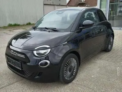 Gebraucht Fiat 500e Icon 86 kW (118 PS) 2021 Schwarz metallic