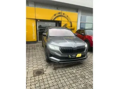 Gebraucht Skoda Karoq SportLine 190 PS (139 kW) 2023 Grau SUV