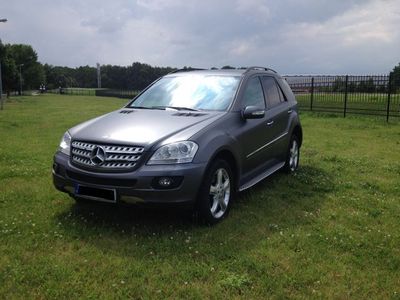 Gebraucht Mercedes ML420 306 PS (225 kW) 2007 Silber metallic SUV