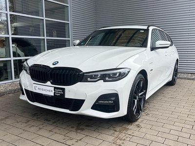 Gebraucht BMW 330e M Sport 184 PS (135 kW) 2022 Alpinweiß uni Kombi