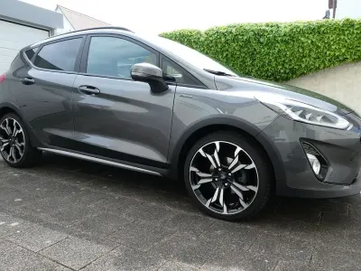 Gebraucht Ford Fiesta Active X 125 PS (91 kW) 2020 Grau Kleinwagen