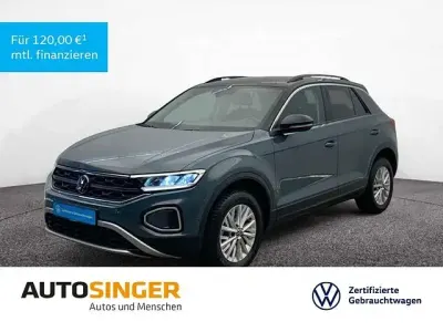 Gebraucht VW T-Roc Life 150 PS (110 kW) 2025 Blau SUV