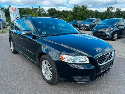 Gebraucht Volvo V50 Momentum 125 PS (91 kW) 2009 Schwarz Kombi