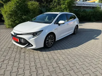 Gebraucht Toyota Corolla Team 122 PS (89 kW) 2021 Weiß Kombi