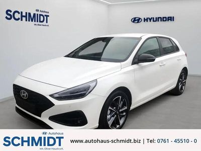 Atlas white / sol Gebraucht 2025 Hyundai i30 Advantage Limousine | 23.990 € (Fairer Preis)
