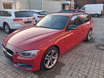 Gebraucht BMW 320 Sport Line 184 PS (135 kW) 2013 Rot Kombi