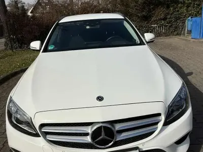 Gebraucht Mercedes C220 Exclusive 194 PS (142 kW) 2020 Weiß Kombi