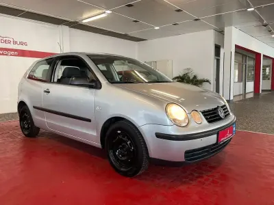 Gebraucht VW Polo Basis 64 PS (47 kW) 2002 Silber Kleinwagen