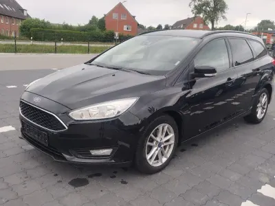 Gebraucht Ford Focus 120 PS (88 kW) 2015 Schwarz Kombi