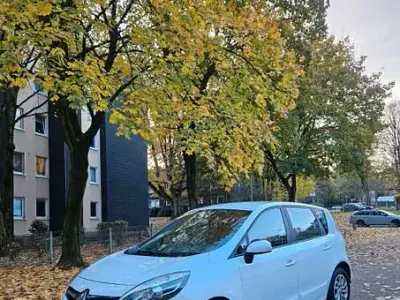 Gebraucht Renault Grand Scénic III Expression 116 PS (85 kW) 2013 Weiß Van / Kleinbus