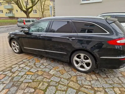 Gebraucht Ford Mondeo Vignale 239 PS (175 kW) 2016 Schwarz Kombi