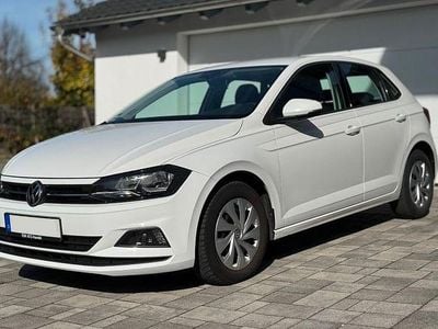 Weiß Gebraucht 2019 VW Polo Comfortline Limousine | 9.900 € (Fairer Preis)