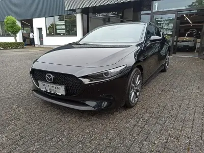 Gebraucht Mazda 3 Selection 122 PS (89 kW) 2019 Onyxschwarz onyxschwarz obsidiangrau onyxschwarz metallic Limousine