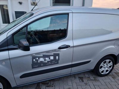 Silber Gebraucht 2023 Ford Courier Van / Kleinbus | 16.500 €